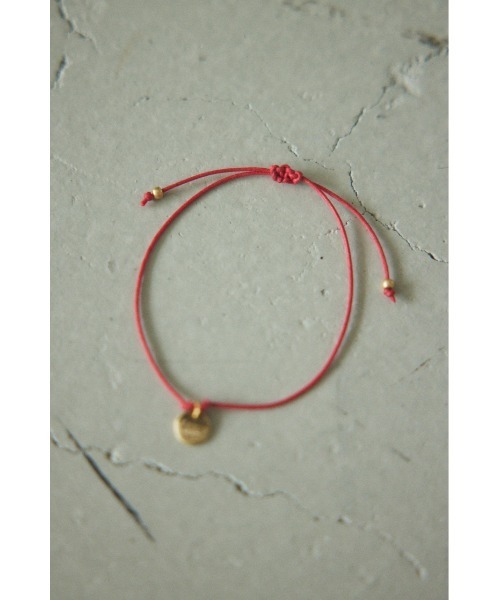 BLACK BY MOUSSY(ブラックバイマウジー)の「plate bracelet(プレートブレスレット)(ブレスレット・レディース・レッド/ブラック/ホワイト・FREE)」の1枚目の写真