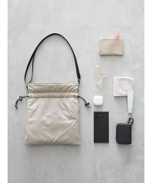CRAFT STANDARD BOUTIQUE(クラフトスタンダードブティック)の「ボンディングパフ巾着ショルダーバッグ(ショルダーバッグ・レディース・ベージュ/カーキ/ブラック・FREE)」の10枚目の写真
