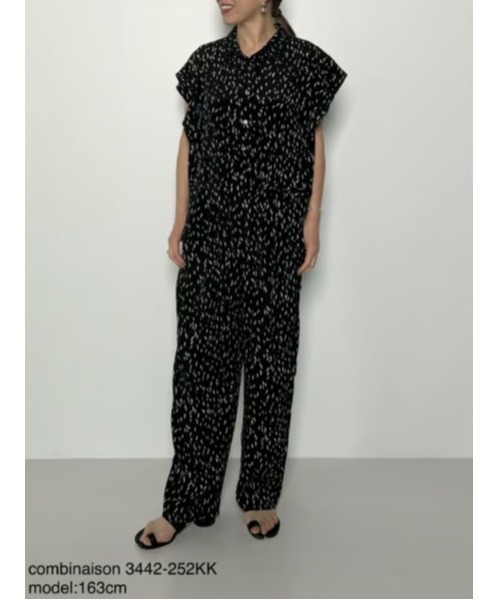 CHIGNON（シニヨン）の「CHIGNON プリント柄シャツコンビネゾン