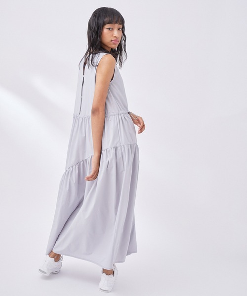 NERGY（ナージー）の「【Water proof】撥水 & UV ドロストロングワンピース（ワンピース・レディース・ライトグレー/ブラック・FREE）」の7枚目の写真