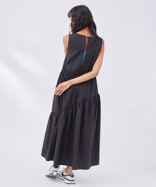 NERGY（ナージー）の「【Water proof】撥水 & UV ドロストロングワンピース（ワンピース・レディース・ライトグレー/ブラック・FREE）」の4枚目の写真