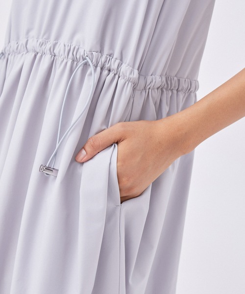 NERGY（ナージー）の「【Water proof】撥水 & UV ドロストロングワンピース（ワンピース・レディース・ライトグレー/ブラック・FREE）」の14枚目の写真