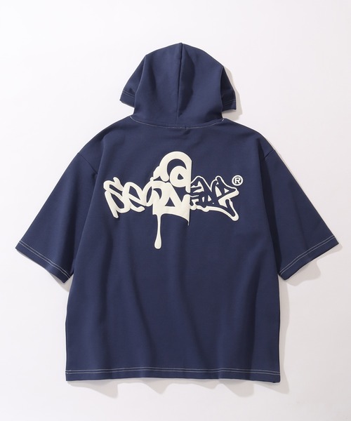 SEQUENZ（シークエンズ）の「【SEQUENZ/シークエンズ】C＆P LOGO H/S HOODED JERSEY / 半袖プルパーカー（パーカー・メンズ・アッシュグレー/ダークブラウン/ブラック/ネイビー・XL/L/M/S）」の8枚目の写真