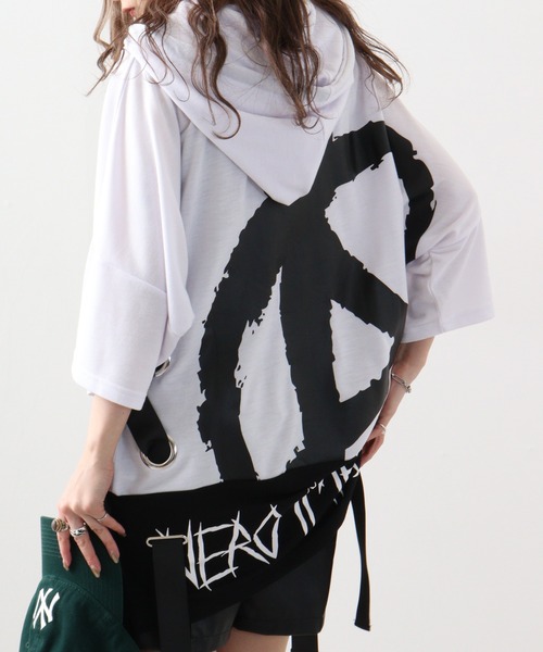 RE730（アールイーセブンサーティー）の「Lace-up dolman T-shirt hoodie / レースアップドルマンTシャツパーカー unisex（パーカー・メンズ・ホワイト/ブラック・XL/M/L）」の2枚目の写真