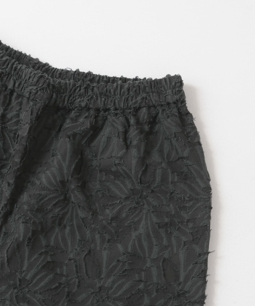 KBF（ケイビーエフ）の「シアーカットJQストレートパンツ（その他パンツ・レディース・チャコールグレー/アイボリー・ONE）」の9枚目の写真