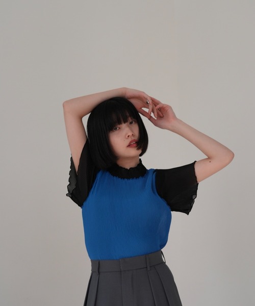 Uenui（ウニュイ）の「メロウ プリーツ バイカラー トップス 半袖 ハイネック カットソー ツートーン（Tシャツ/カットソー・レディース・グリーン/ブルー・FREE）」の12枚目の写真