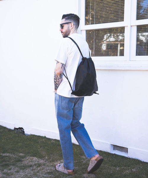 MR.OLIVE（ミスターオリーブ）の「MR.OLIVE/ミスターオリーブ WATER PROOF LIGHT LEATHER / KNAPSACK ナップサック（バックパック/リュック・メンズ・ブラック・FREE）」の6枚目の写真