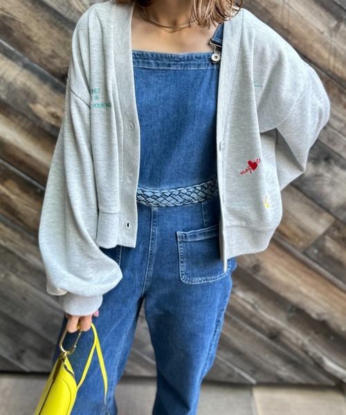 mi via loca（ミヴィアロカ）の「ワッフル刺繍ボリュームスリーブカーディガン（カーディガン/ボレロ・レディース・オートミール/スミクロ・FREE）」の22枚目の写真