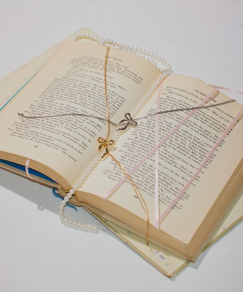 ANU（アヌ）の「lian’s ribbon loop tie - リアンズリボンループタイ（ネックレス・レディース・シルバー/ゴールド・FREE）」の17枚目の写真