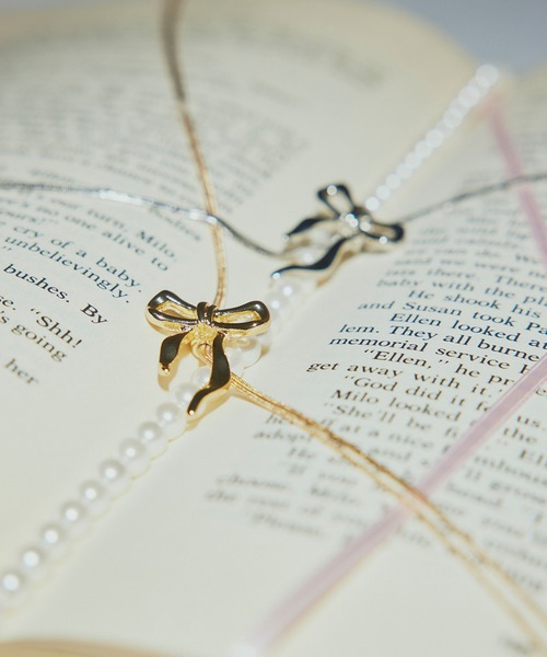 ANU（アヌ）の「lian’s ribbon loop tie - リアンズリボンループタイ（ネックレス・レディース・シルバー/ゴールド・FREE）」の4枚目の写真