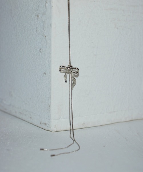 ANU（アヌ）の「lian’s ribbon loop tie - リアンズリボンループタイ（ネックレス・レディース・シルバー/ゴールド・FREE）」の16枚目の写真