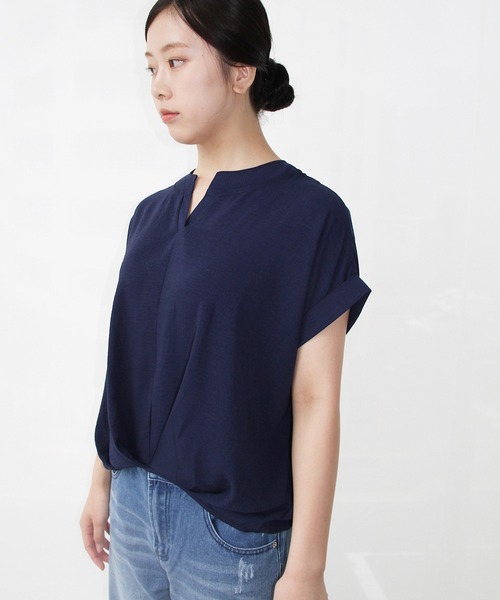 H.TOKYO(エイチトウキョウ)の「サラッと着心地◎キーネックブラウス(シャツ/ブラウス・レディース・ブラック/ホワイト/ネイビー/イエロー・X-LARGE/LARGE/MEDIUM)」の3枚目の写真