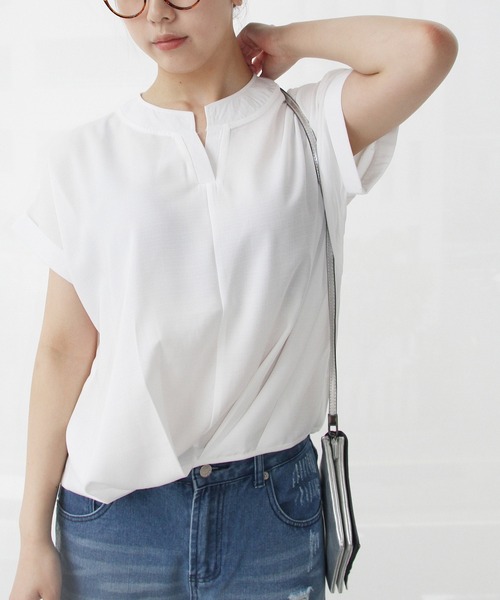 H.TOKYO(エイチトウキョウ)の「サラッと着心地◎キーネックブラウス(シャツ/ブラウス・レディース・ブラック/ホワイト/ネイビー/イエロー・X-LARGE/LARGE/MEDIUM)」の1枚目の写真