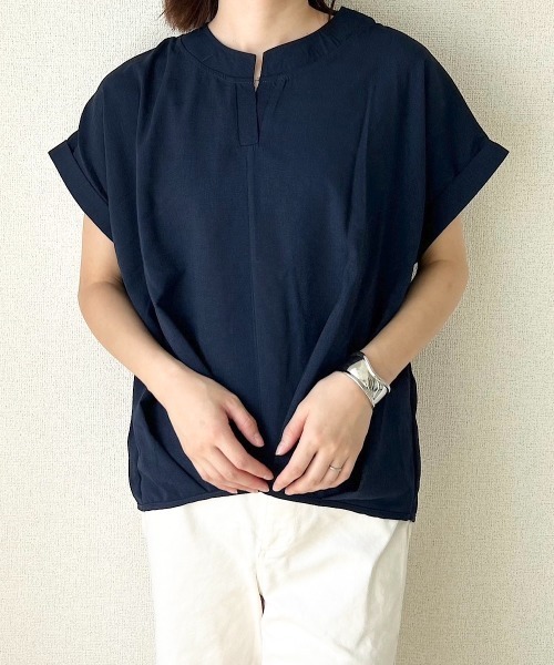 H.TOKYO(エイチトウキョウ)の「サラッと着心地◎キーネックブラウス(シャツ/ブラウス・レディース・ブラック/ホワイト/ネイビー/イエロー・X-LARGE/LARGE/MEDIUM)」の11枚目の写真