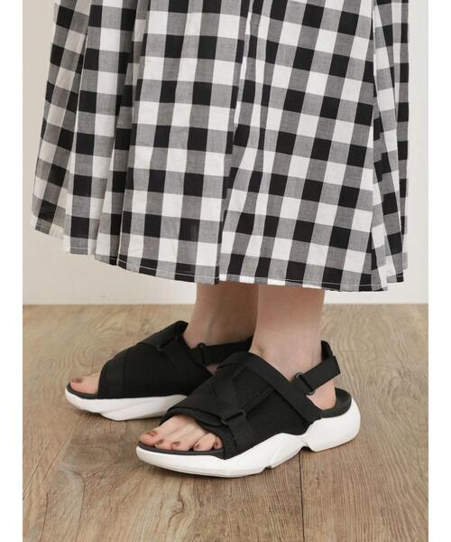 Samansa Mos2（サマンサ モスモス）の「【S/XLサイズ WEB限定】メッシュベルトスポーツサンダル（サンダル・レディース・ブラック/ベージュ・S/M/XL/L）」の2枚目の写真
