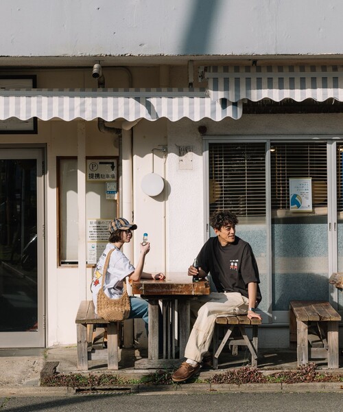 COLEMAN（コールマン）の「Coleman/コールマン Coleman×matsui×FREAK'S STORE 別注 コールマン matsui camp  バックプリント クルーネック 半袖Tシャツ（Tシャツ/カットソー・メンズ・ホワイト/ブラウン/グレー/チャコールグレー・MEDIUM/LARGE）」の6枚目の写真