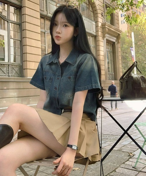 BEIDELLI（ベイデリー）の「[BELLIDE MADE] 半袖ver. ビンテージクロップドデニムシャツ（シャツ/ブラウス・レディース・ダークグレー/ダークブルー・FREE）」の12枚目の写真