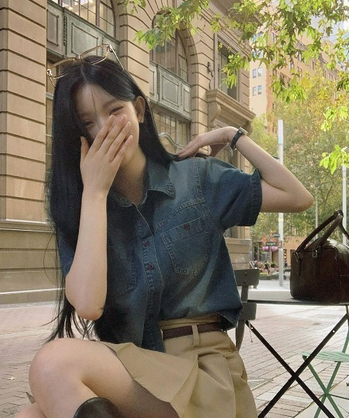 BEIDELLI（ベイデリー）の「[BELLIDE MADE] 半袖ver. ビンテージクロップドデニムシャツ（シャツ/ブラウス・レディース・ダークグレー/ダークブルー・FREE）」の13枚目の写真