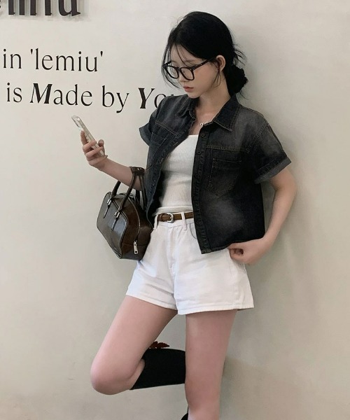 BEIDELLI（ベイデリー）の「[BELLIDE MADE] 半袖ver. ビンテージクロップドデニムシャツ（シャツ/ブラウス・レディース・ダークグレー/ダークブルー・FREE）」の4枚目の写真