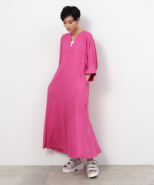 OPAQUE.CLIP（オペークドットクリップ）の「◆キーネックワンピース レーヨン/麻【洗える】（ワンピース・レディース・ブラック/ピンク系/ベージュ・38/40/42）」の3枚目の写真