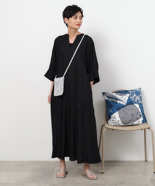 OPAQUE.CLIP（オペークドットクリップ）の「◆キーネックワンピース レーヨン/麻【洗える】（ワンピース・レディース・ブラック/ピンク系/ベージュ・38/40/42）」の5枚目の写真