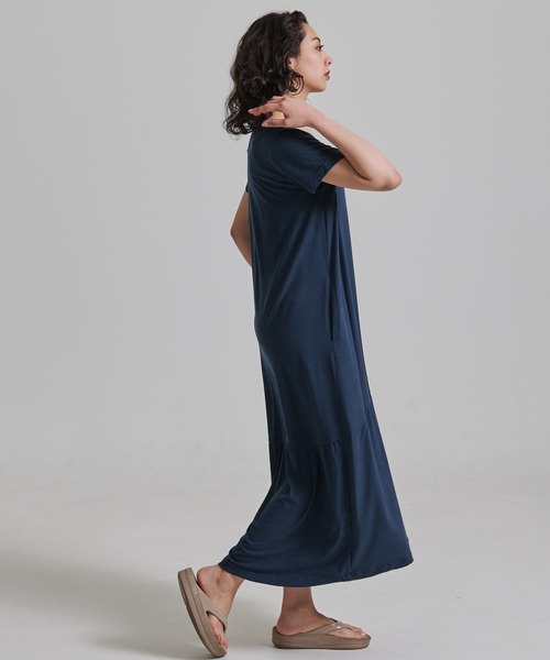 Eddie Bauer（エディーバウアー）の「デパーチャー ミディ ワンピース