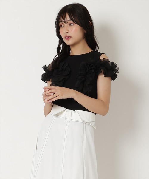 REDYAZEL（レディアゼル）の「2WAYフリルトップス（Tシャツ/カットソー・レディース・オフホワイト/ライトグレー/ブラック・FREE）」の3枚目の写真