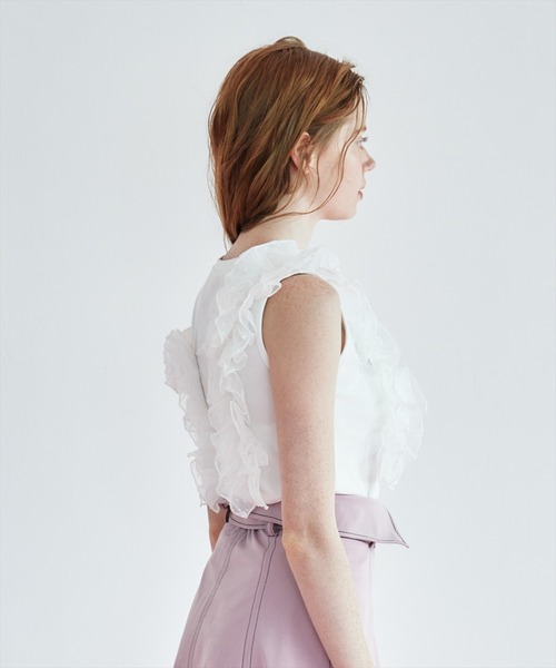 REDYAZEL（レディアゼル）の「2WAYフリルトップス（Tシャツ/カットソー・レディース・オフホワイト/ライトグレー/ブラック・FREE）」の8枚目の写真