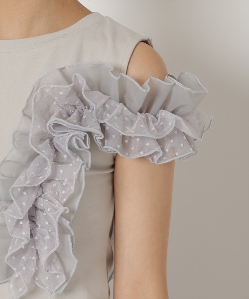 REDYAZEL（レディアゼル）の「2WAYフリルトップス（Tシャツ/カットソー・レディース・オフホワイト/ライトグレー/ブラック・FREE）」の22枚目の写真