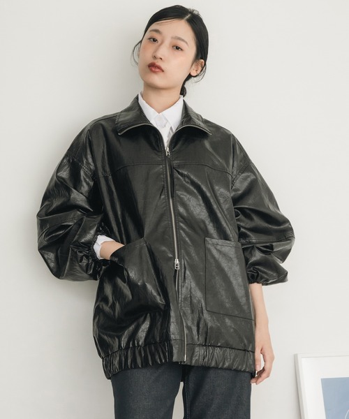 FEKETE（フェケテ）の「STAND-NECK VEGAN LEATHER BLOUSON