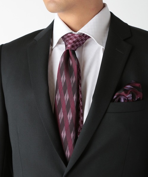 CROWDED CLOSET（クラウデッドクローゼット）の「変形アーガイル柄丸型チーフ（同素材ネクタイ・ボウタイあり）（ポケットチーフ・メンズ・ボルドー/シルバー・FREE）」の10枚目の写真