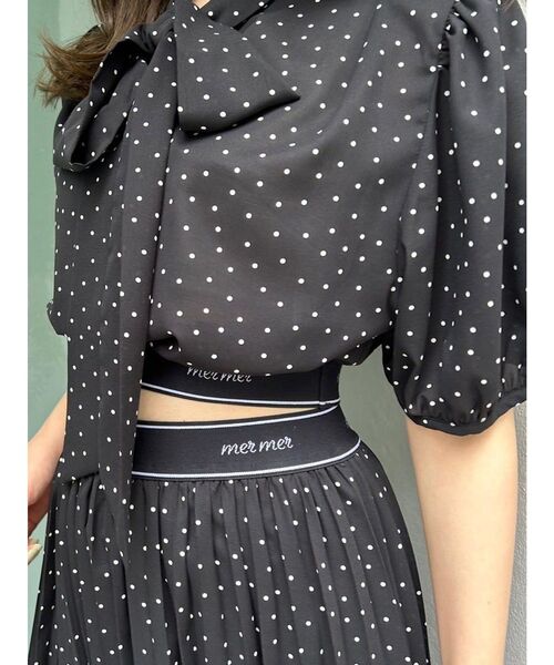 MERCURYDUO（マーキュリーデュオ）の「ロゴラインゴムプリーツスカート（スカート・レディース・オフホワイト/ブラック・MEDIUM/SMALL）」の18枚目の写真