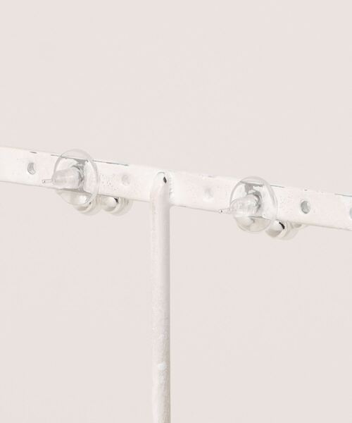 Burner(バーナー)の「【CHI SELECT】パールモチーフ 3連 ピアス chi-pierce-00494 U【GBT】(ピアス(両耳用)・レディース・ゴールド/シルバー・FREE)」の3枚目の写真