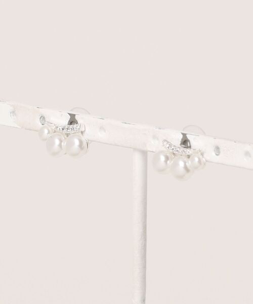Burner(バーナー)の「【CHI SELECT】パールモチーフ 3連 ピアス chi-pierce-00494 U【GBT】(ピアス(両耳用)・レディース・ゴールド/シルバー・FREE)」の5枚目の写真