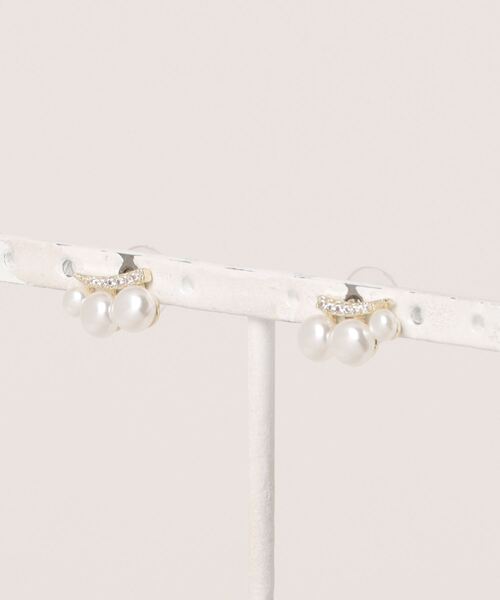 Burner(バーナー)の「【CHI SELECT】パールモチーフ 3連 ピアス chi-pierce-00494 U【GBT】(ピアス(両耳用)・レディース・ゴールド/シルバー・FREE)」の4枚目の写真