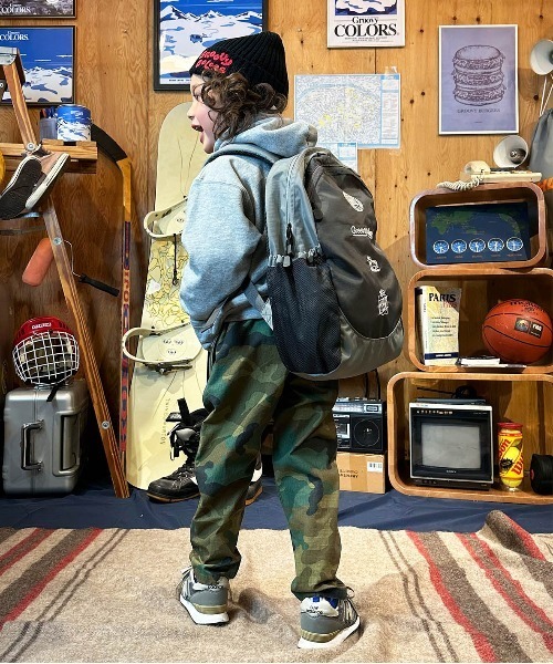 GROOVY COLORS（グルービーカラーズ）の「GROOVY Day Pack（バックパック/リュック・キッズ・グレー・FREE）」の7枚目の写真