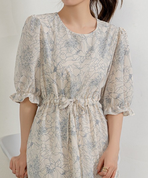 DAY CLOSET(デイ クローゼット)の「レディース ボタニカル柄ふんわりパフスリウエストリボンティアードワンピース(ワンピース・レディース・アイボリー・S/M/L/XL)」の7枚目の写真