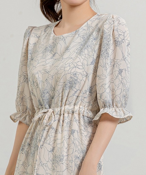 DAY CLOSET(デイ クローゼット)の「レディース ボタニカル柄ふんわりパフスリウエストリボンティアードワンピース(ワンピース・レディース・アイボリー・S/M/L/XL)」の9枚目の写真