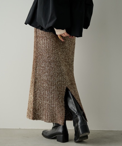 Shelly island(シェリーアイランド)の「ラメフェザースカート(スカート・レディース・ブラック/ブラウン/シルバー・FREE)」の2枚目の写真