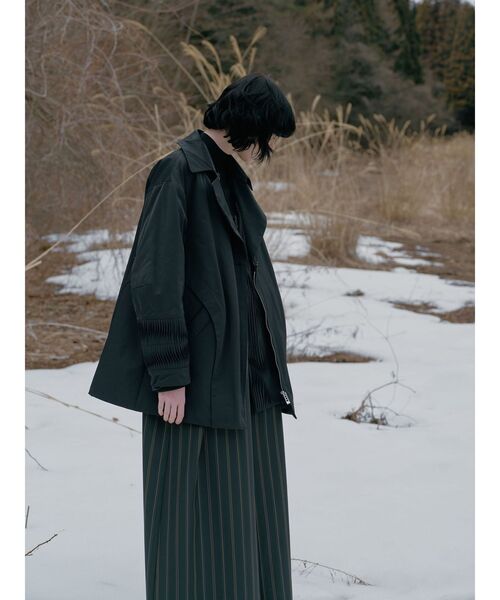 UN3D.（アンスリード）の「ORIGAMI TUCK CT / オリガミタックコート（チェスターコート・レディース・ブラック/グレー・36/38）」の6枚目の写真