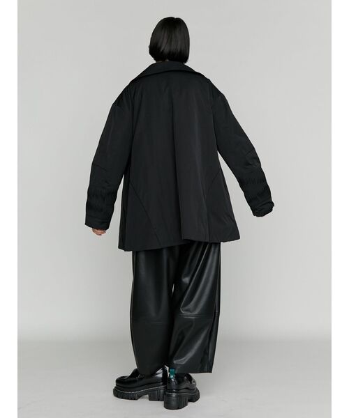 UN3D.（アンスリード）の「ORIGAMI TUCK CT / オリガミタックコート（チェスターコート・レディース・ブラック/グレー・36/38）」の19枚目の写真