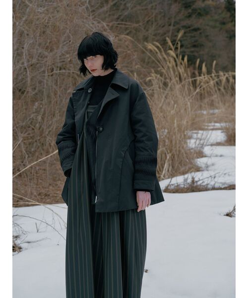 UN3D.（アンスリード）の「ORIGAMI TUCK CT / オリガミタックコート（チェスターコート・レディース・ブラック/グレー・36/38）」の3枚目の写真