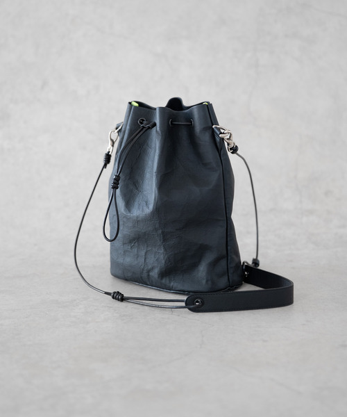 Senti(センティ)の「SENTI センティ / Dyneema Leather DRAWSTRING 2WAYBAG ダイニーマレザードローストリングショルダーバッグ / 3026(ショルダーバッグ・メンズ・ブラック/ブラック系その他・FREE)」の19枚目の写真