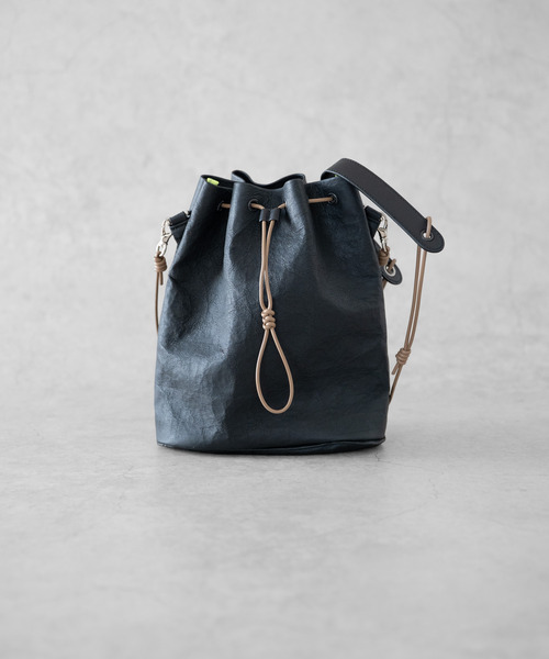 Senti(センティ)の「SENTI センティ / Dyneema Leather DRAWSTRING 2WAYBAG ダイニーマレザードローストリングショルダーバッグ / 3026(ショルダーバッグ・メンズ・ブラック/ブラック系その他・FREE)」の9枚目の写真