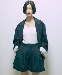 EN NEUME（エンノイム）の「Wide-Leg Jacket × Formed Tuck-Front Shorts（セットアップ）」