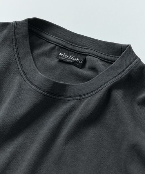 限定展開 WILD THINGS×FREAK'S STORE/ワイルドシングス 別注 ピグメント ワンポイントロゴ ロングスリーブTシャツ（Tシャツ/カットソー）｜FREAK'S STORE（フリークスストア）