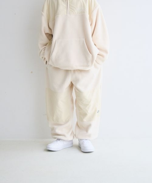 LOWRYS FARM（ローリーズファーム）の「ＤＩＳＣＵＳフリースパンツ　133082（スウェットパンツ・キッズ・オフホワイト/グレー/ブラック・150cm/140cm/120cm/130cm/110cm）」の2枚目の写真