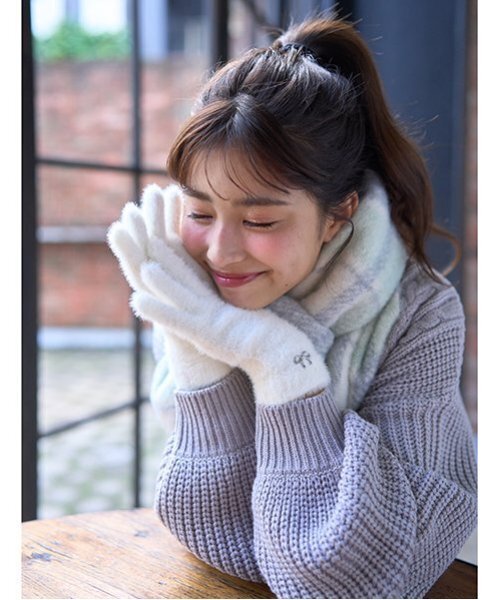 LOVETOXIC（ラブトキシック）の「ボリュームフリンジマフラー（マフラー・キッズ・ピンク/ライトグリーン/チャコール/アイボリー・FREE）」の6枚目の写真