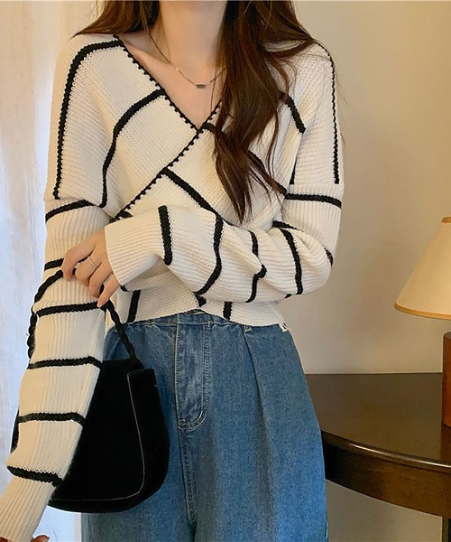 NinaetLina（ニナエリナ）の「クロスニットトップス カシュクール風（ニット/セーター・レディース・ホワイト/ブラック・FREE）」の4枚目の写真