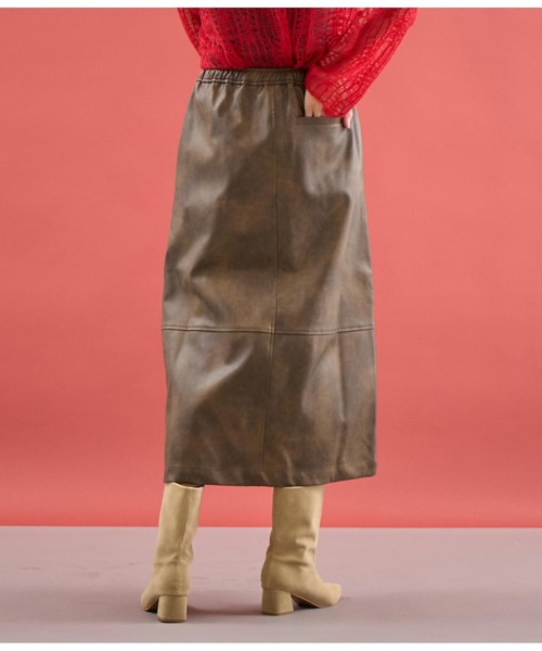 Settimissimo（セッティミッシモ）の「ヴィンテージ加工レザーライクロングスカート（スカート・レディース・ブラウン/ブラック・FREE）」の12枚目の写真